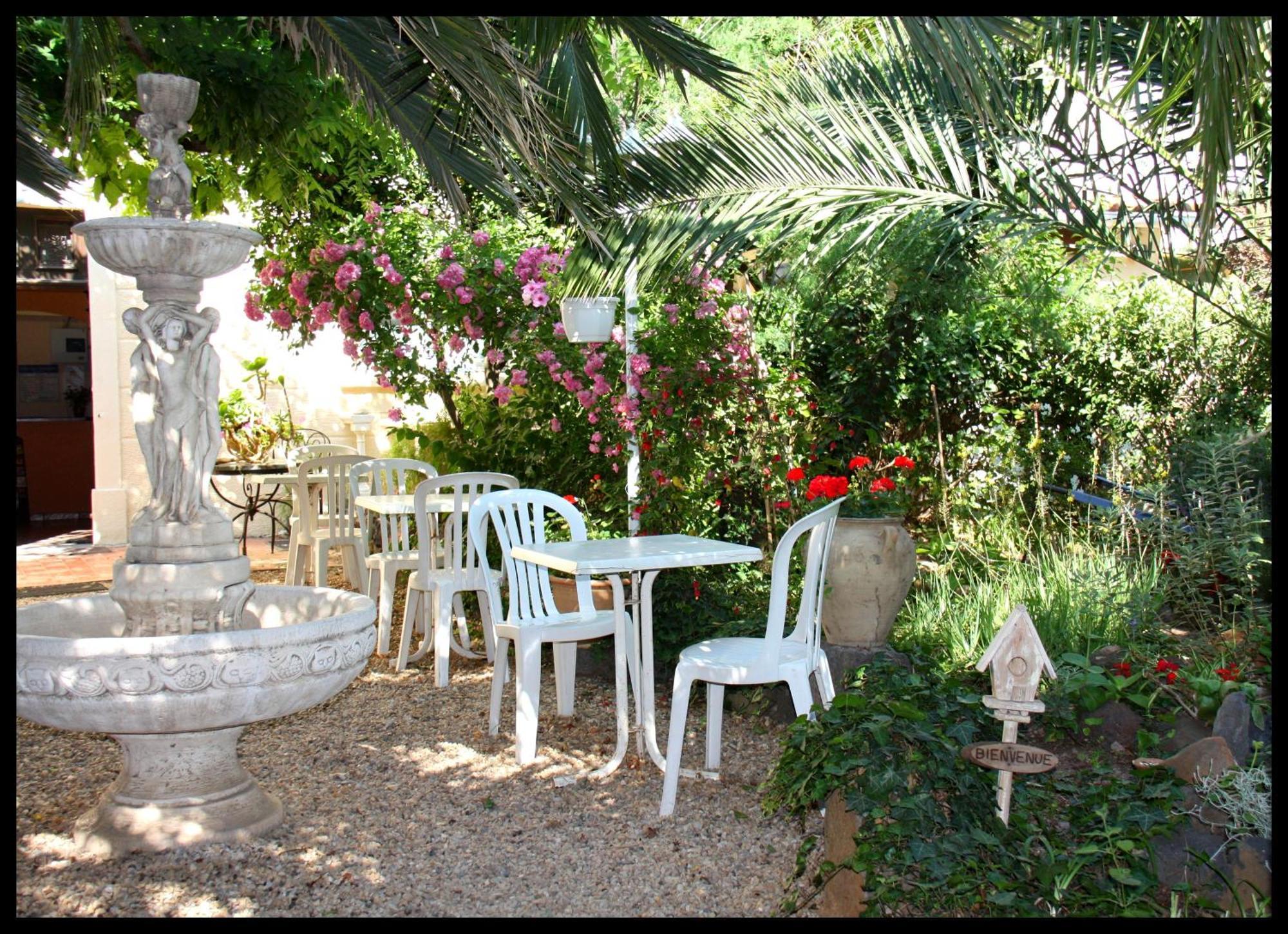 Les Jardins Du Patriarche Hotel Agde Bagian luar foto