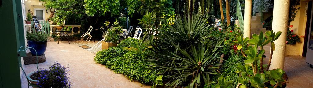 Les Jardins Du Patriarche Hotel Agde Bagian luar foto